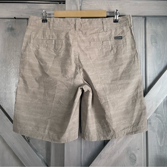 Columbia Men’s Regular Fit Shorts 36x10 beige dots - Picture 3 of 7